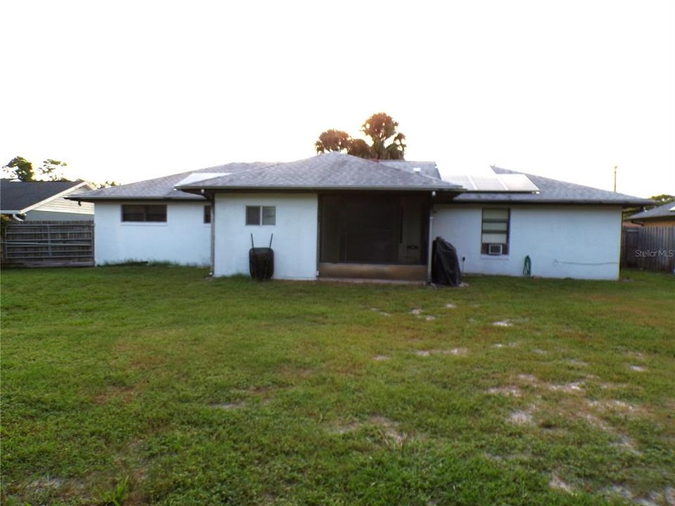 For Sale: $298,000 (3 beds, 2 baths, 1488 Square Feet)