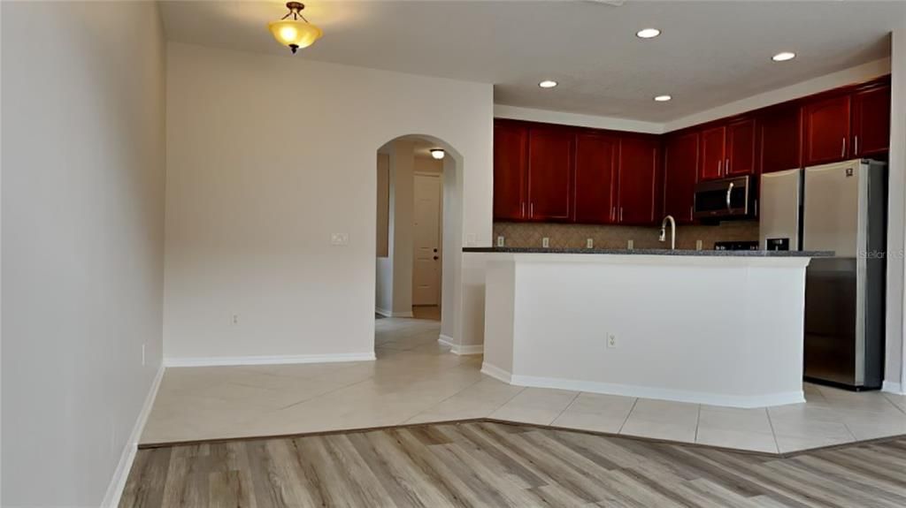 For Sale: $389,900 (2 beds, 2 baths, 1448 Square Feet)