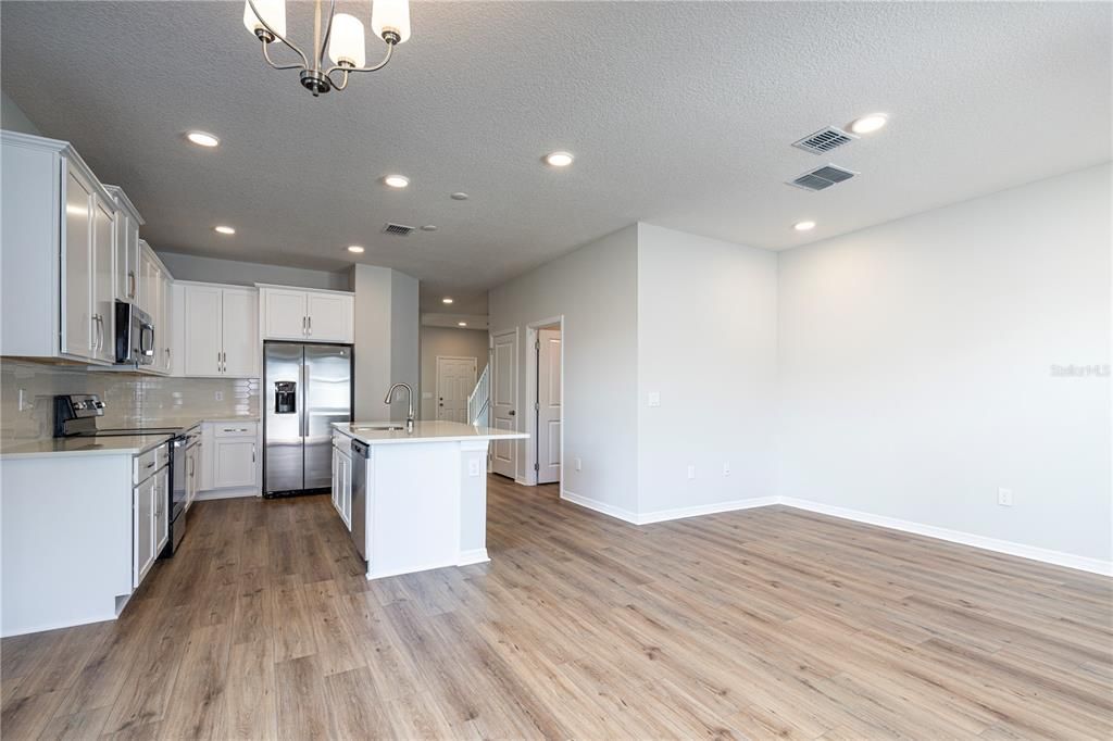 Active With Contract: $2,700 (3 beds, 2 baths, 1850 Square Feet)
