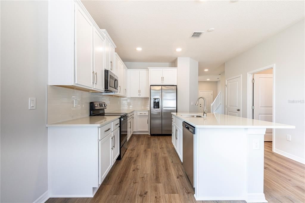 Active With Contract: $2,700 (3 beds, 2 baths, 1850 Square Feet)