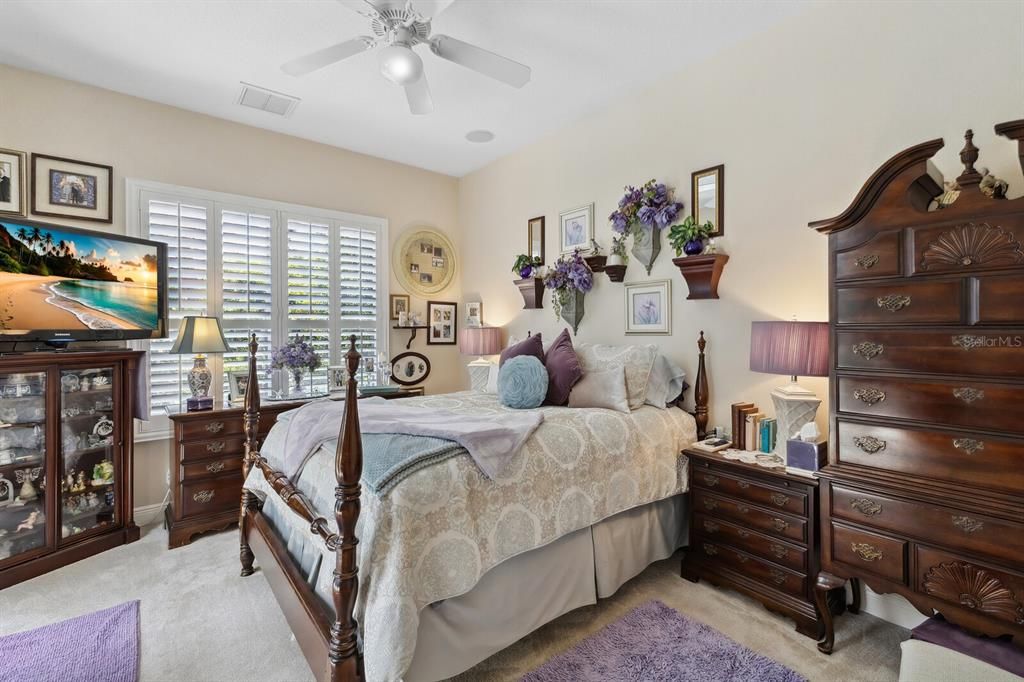 Bedroom 3 with sliding door access to pool