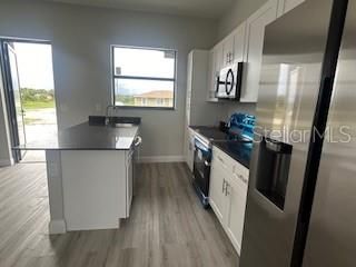 For Sale: $274,900 (2 beds, 2 baths, 1277 Square Feet)