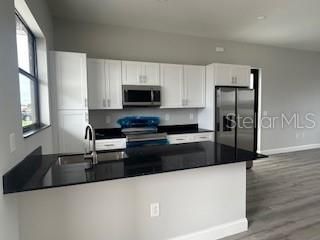 For Sale: $274,900 (2 beds, 2 baths, 1277 Square Feet)