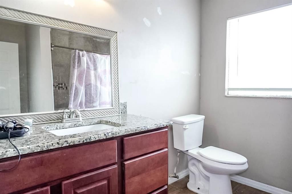 For Sale: $337,000 (3 beds, 2 baths, 1356 Square Feet)