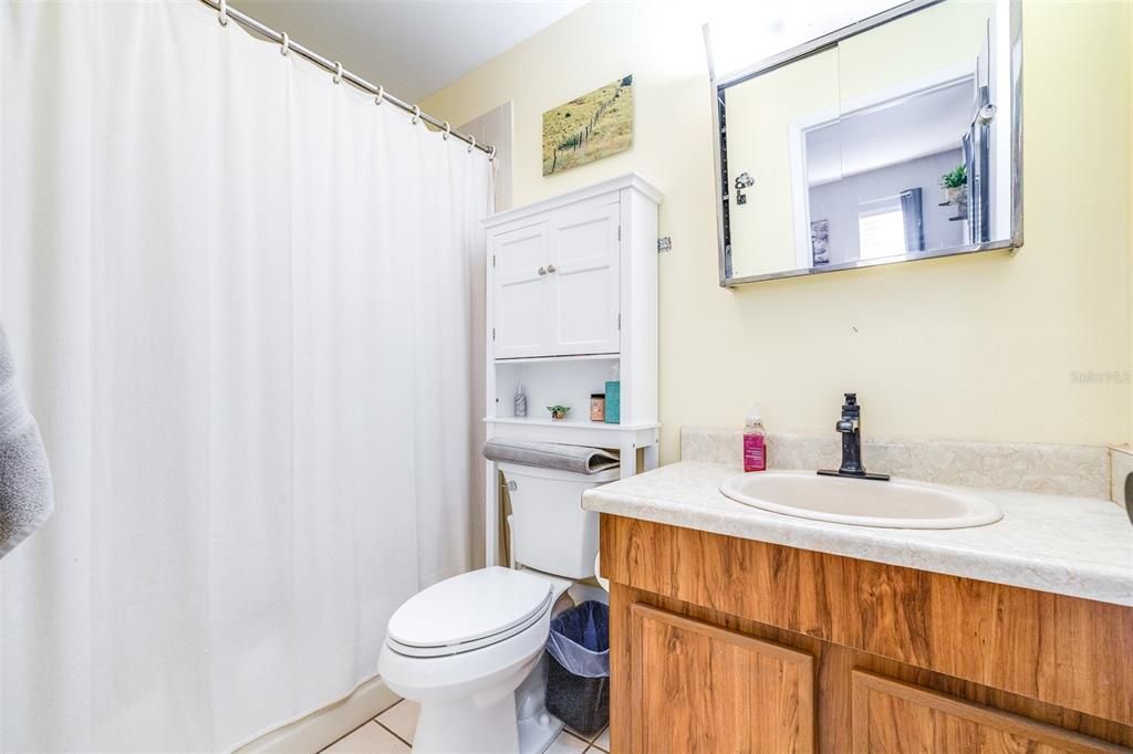 Active With Contract: $324,900 (2 beds, 2 baths, 1001 Square Feet)