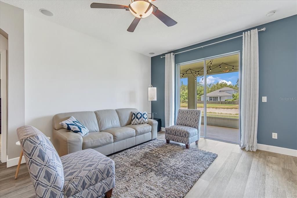 Active With Contract: $389,900 (4 beds, 2 baths, 1868 Square Feet)