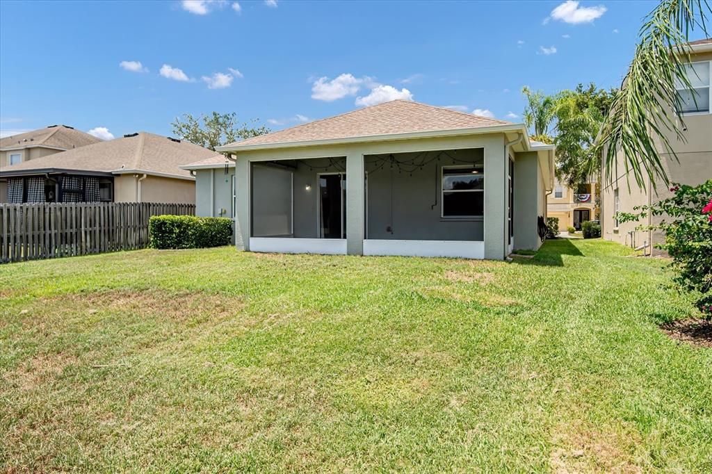 Active With Contract: $389,900 (4 beds, 2 baths, 1868 Square Feet)