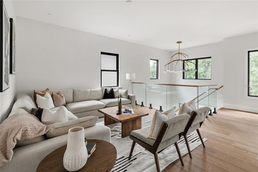 Active With Contract: $2,195,000 (5 beds, 4 baths, 3884 Square Feet)