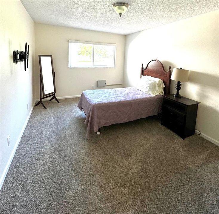 For Sale: $219,500 (2 beds, 2 baths, 1100 Square Feet)