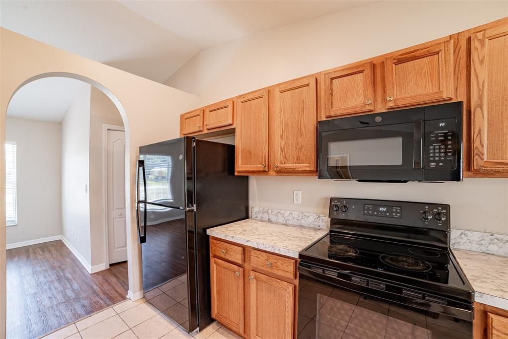 For Sale: $337,000 (4 beds, 2 baths, 1718 Square Feet)