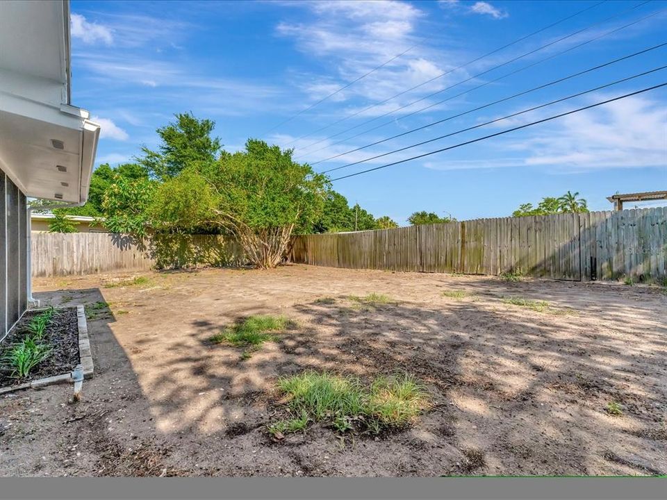 For Sale: $395,000 (3 beds, 2 baths, 1211 Square Feet)