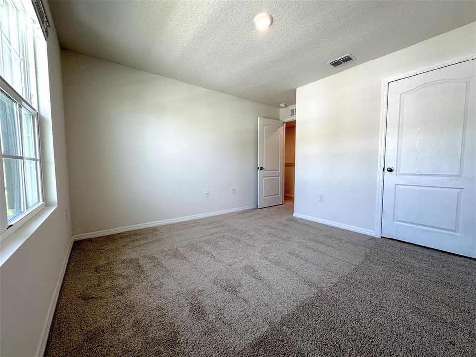 For Rent: $2,300 (3 beds, 2 baths, 1587 Square Feet)