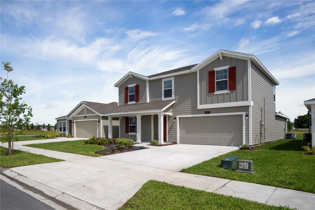 Active With Contract: $416,205 (5 beds, 2 baths, 2370 Square Feet)