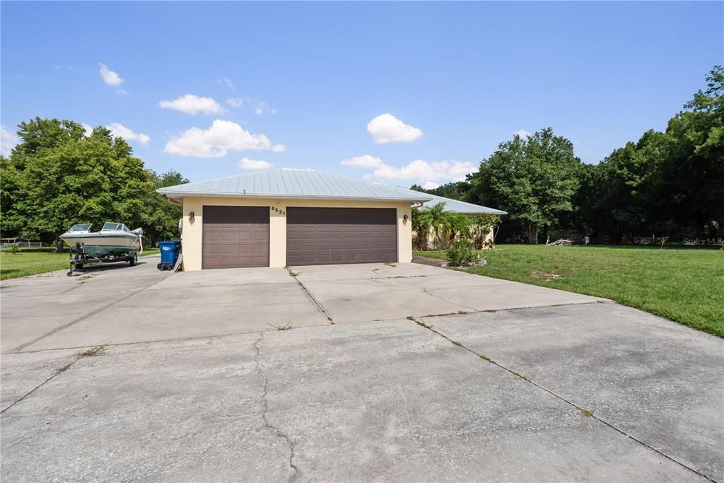 For Sale: $1,500,000 (4 beds, 3 baths, 2800 Square Feet)