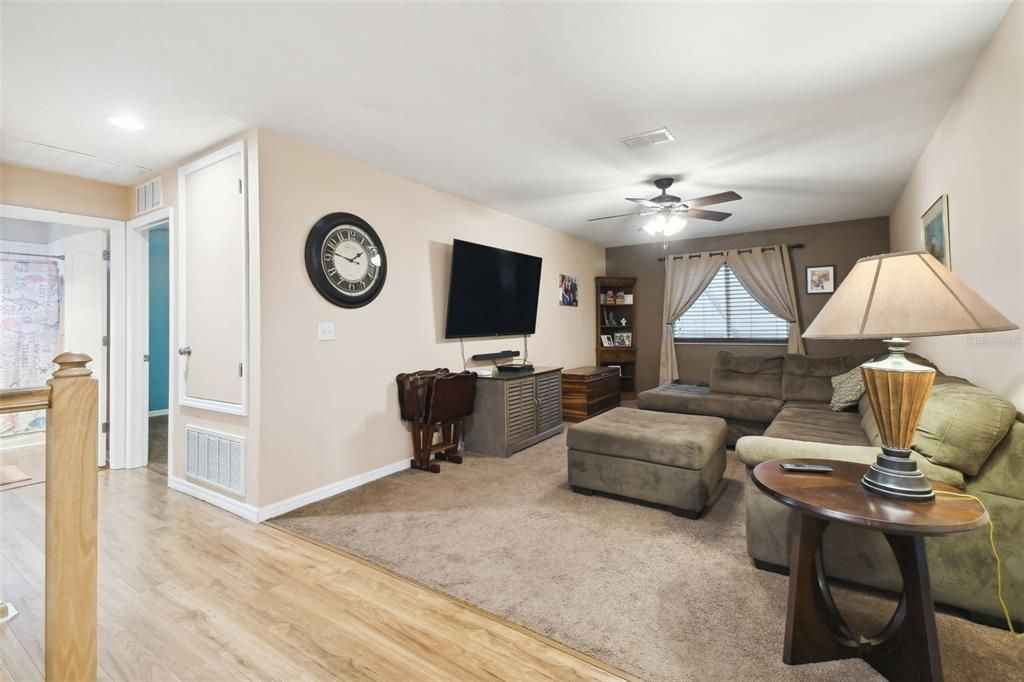 For Sale: $469,900 (3 beds, 2 baths, 2488 Square Feet)