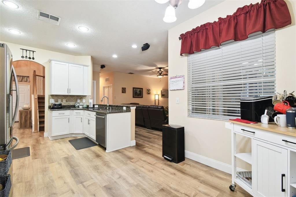 Active With Contract: $457,900 (4 beds, 2 baths, 2488 Square Feet)