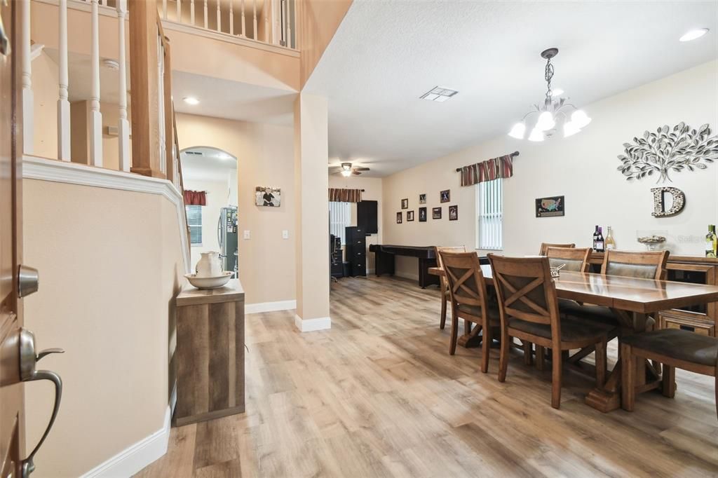 Active With Contract: $457,900 (4 beds, 2 baths, 2488 Square Feet)