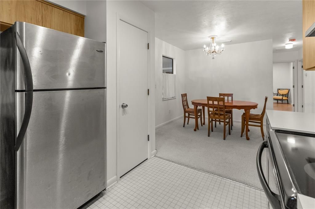 For Sale: $249,900 (2 beds, 2 baths, 1140 Square Feet)