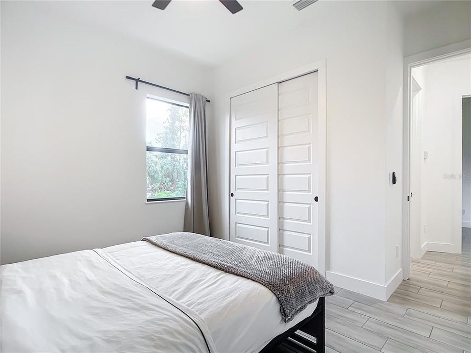 For Sale: $549,900 (3 beds, 2 baths, 1689 Square Feet)