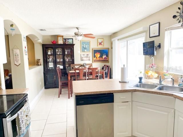 For Sale: $440,000 (3 beds, 2 baths, 1454 Square Feet)
