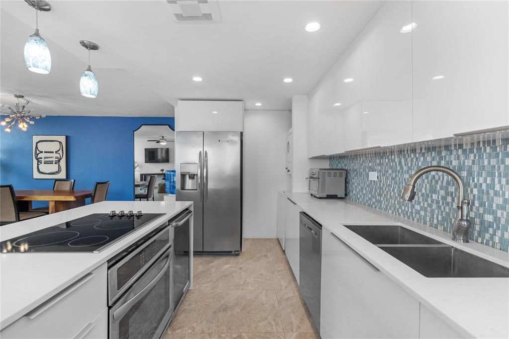 Recently Sold: $659,000 (2 beds, 2 baths, 1190.56 Square Feet)