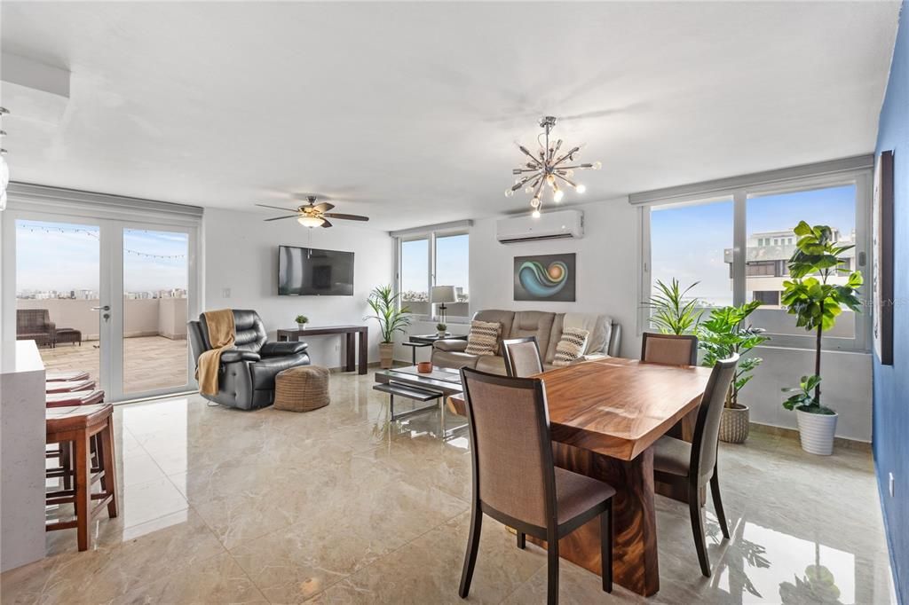 Recently Sold: $659,000 (2 beds, 2 baths, 1190.56 Square Feet)