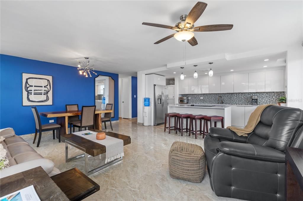 Recently Sold: $659,000 (2 beds, 2 baths, 1190.56 Square Feet)