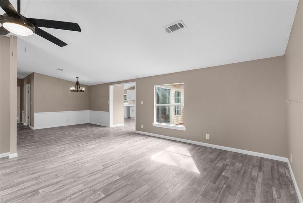 Active With Contract: $239,900 (3 beds, 2 baths, 1626 Square Feet)