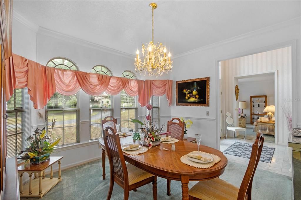 FORMAL DINING ROOM