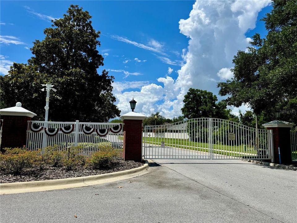 Saxon Woods Community Entrance Gate