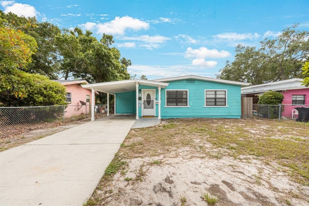 For Sale: $299,900 (3 beds, 1 baths, 880 Square Feet)