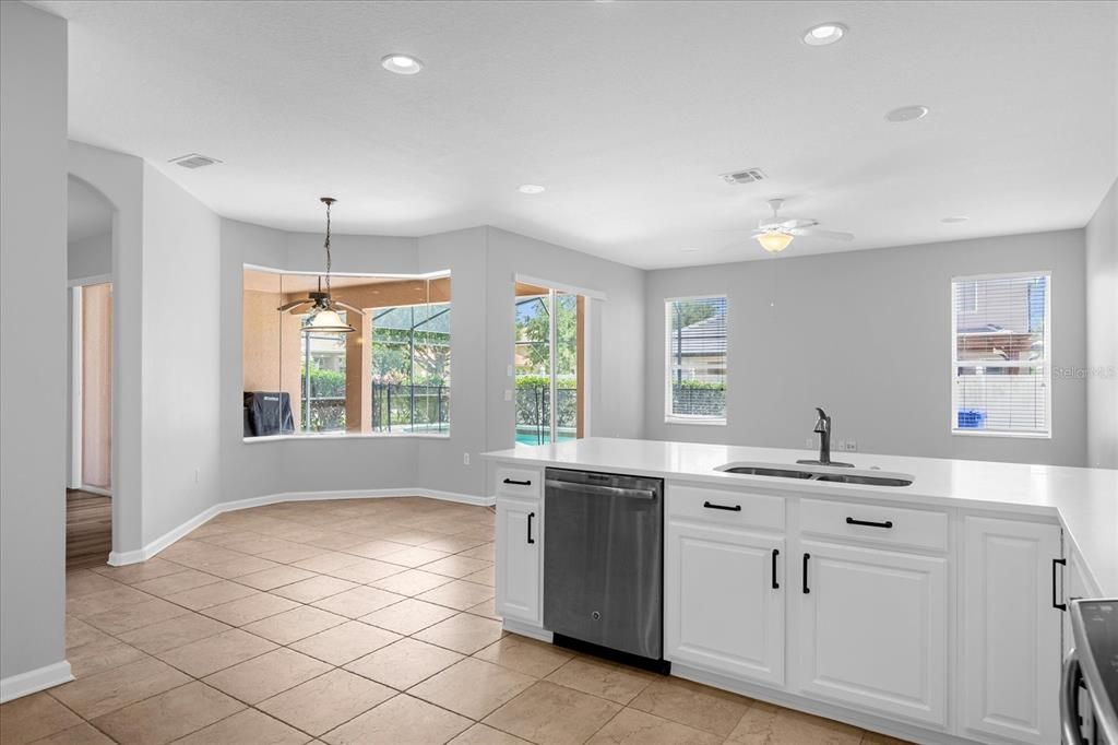 Kitchen/Breakfast Nook