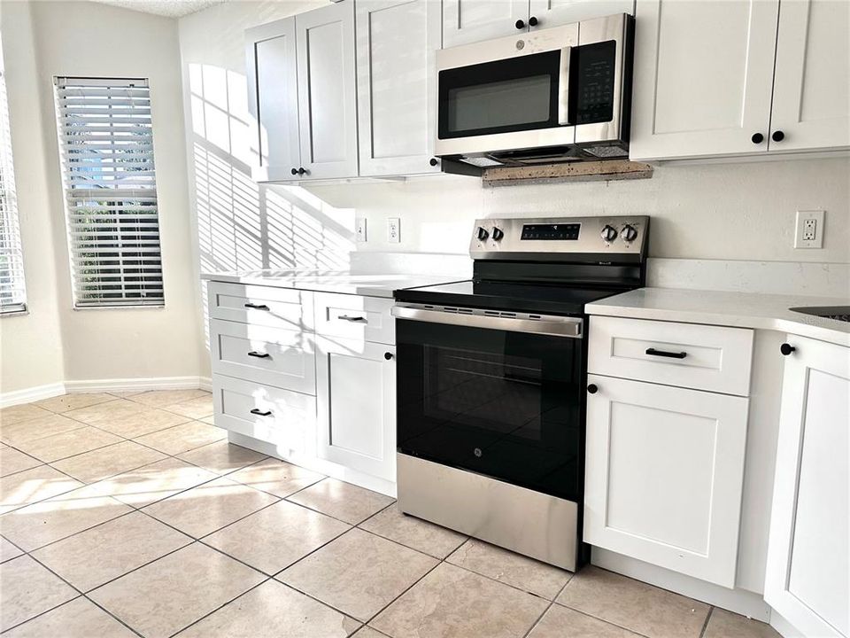 For Rent: $2,549 (3 beds, 2 baths, 1404 Square Feet)