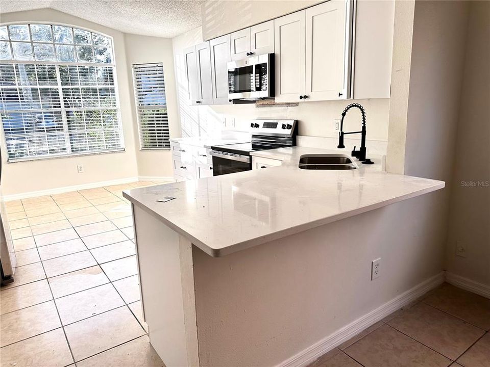 For Rent: $2,549 (3 beds, 2 baths, 1404 Square Feet)