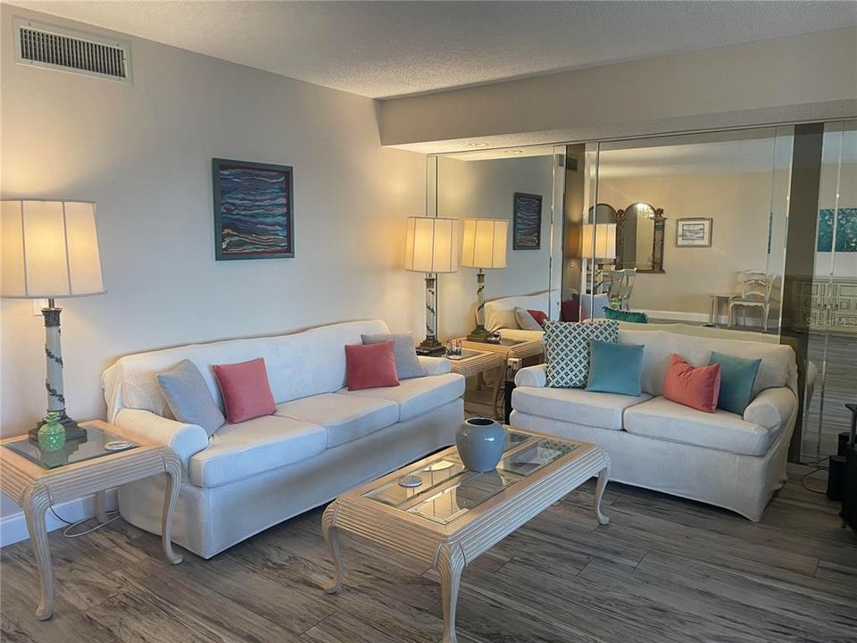 Active With Contract: $2,200 (2 beds, 2 baths, 1450 Square Feet)