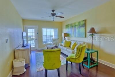 For Sale: $744,900 (2 beds, 2 baths, 1110 Square Feet)