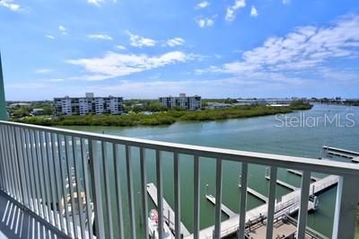 For Sale: $774,900 (2 beds, 2 baths, 1110 Square Feet)