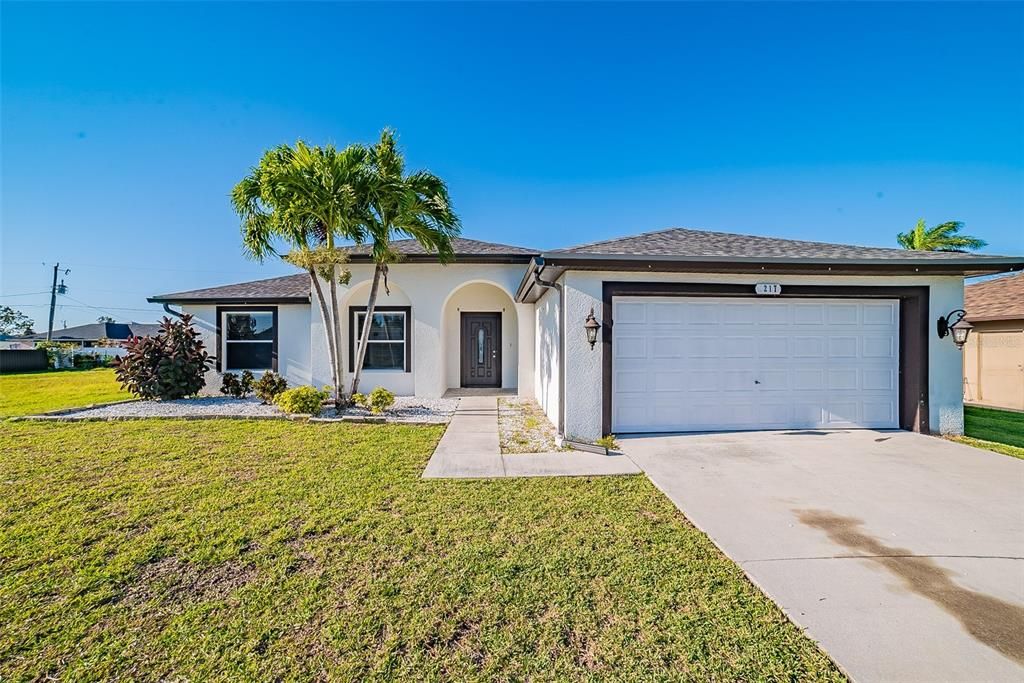 For Sale: $500,000 (3 beds, 2 baths, 1821 Square Feet)