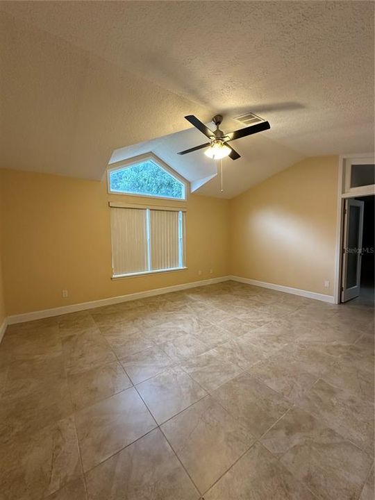 For Rent: $3,300 (4 beds, 2 baths, 2430 Square Feet)