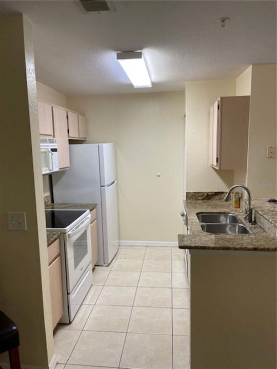 For Rent: $1,900 (2 beds, 2 baths, 1080 Square Feet)