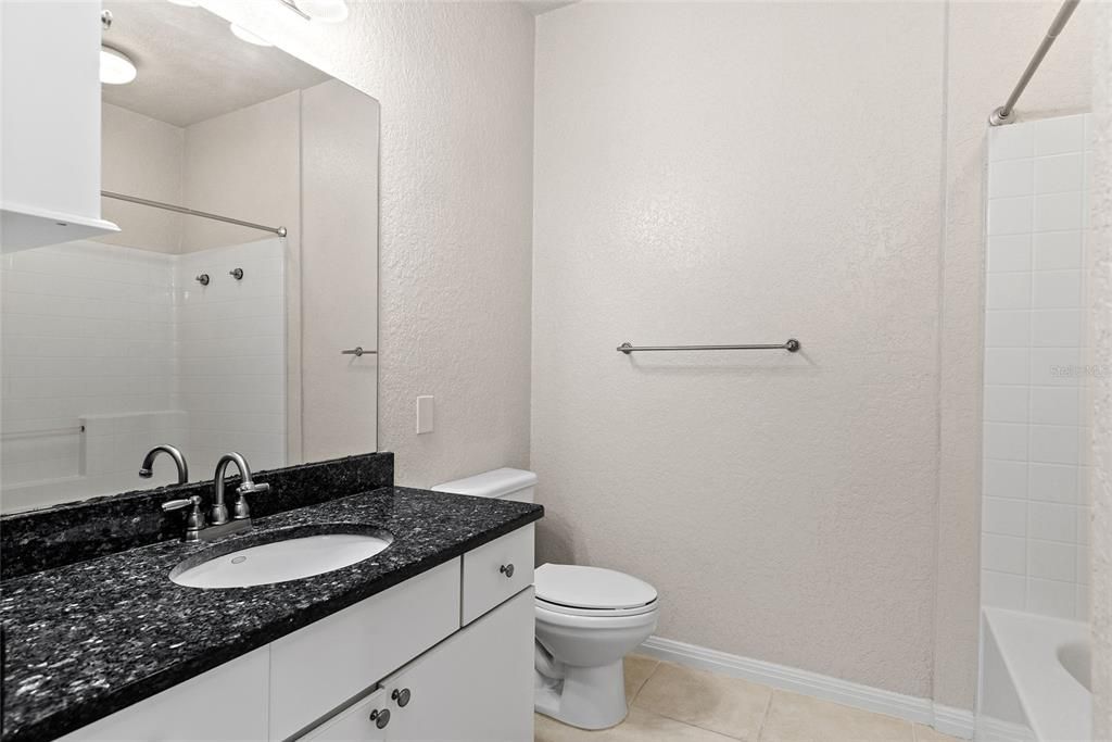 For Sale: $259,000 (2 beds, 2 baths, 1147 Square Feet)