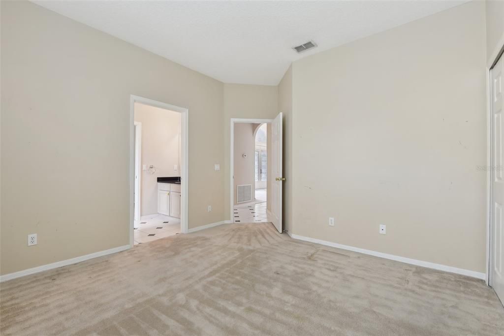 2nd Bedroom - Jack and Jill Bathroom