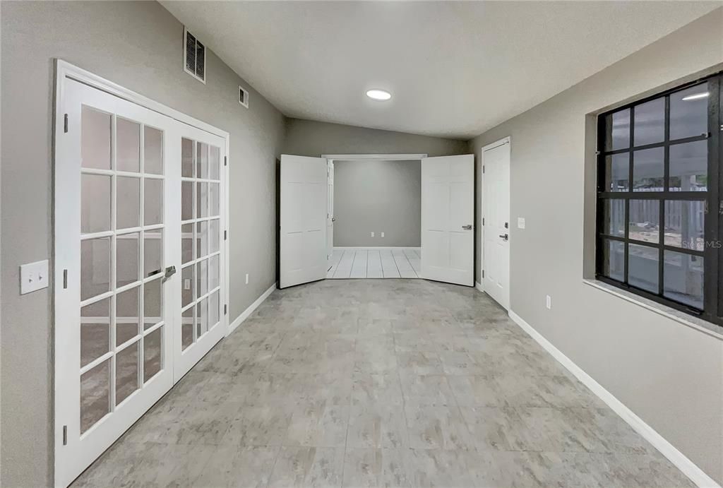 Active With Contract: $446,000 (4 beds, 2 baths, 2084 Square Feet)