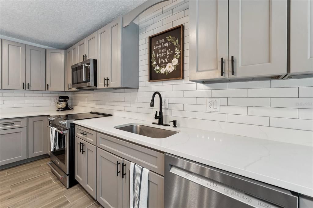 Active With Contract: $735,000 (4 beds, 3 baths, 2650 Square Feet)