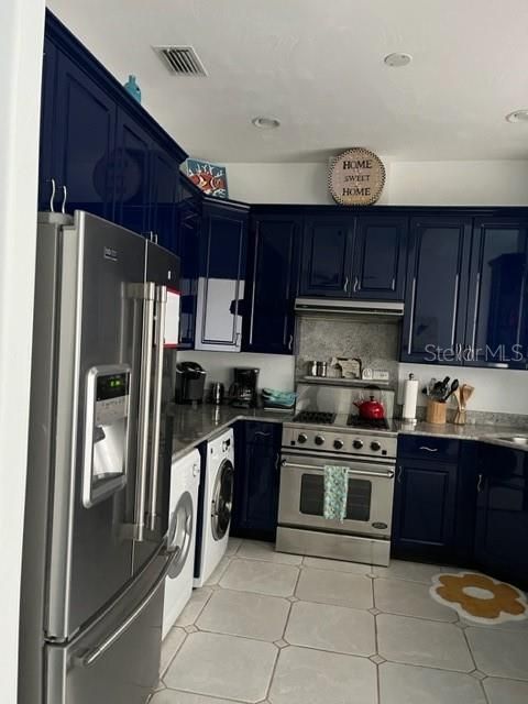 For Rent: $7,500 (3 beds, 2 baths, 1100 Square Feet)