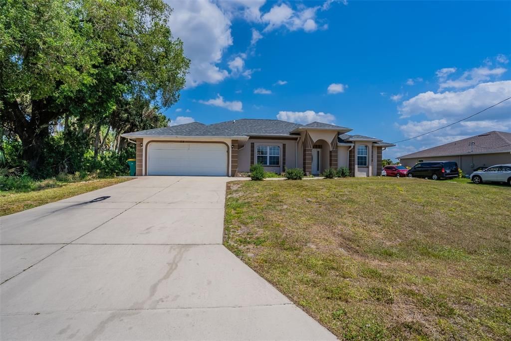 For Sale: $330,000 (3 beds, 2 baths, 1866 Square Feet)