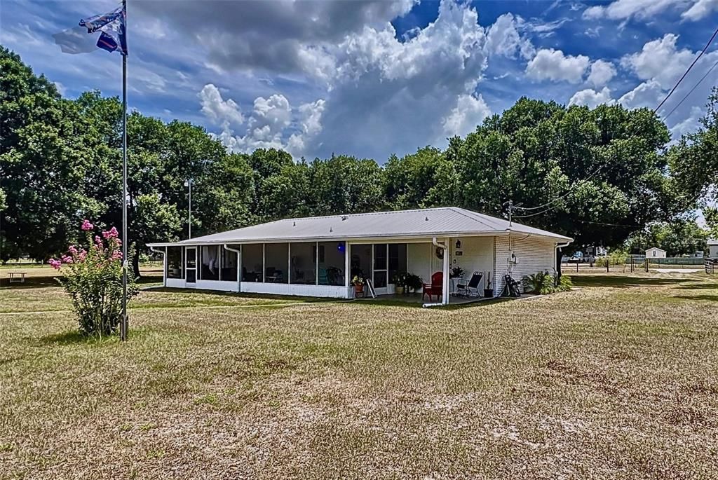 For Sale: $575,000 (3 beds, 3 baths, 1540 Square Feet)