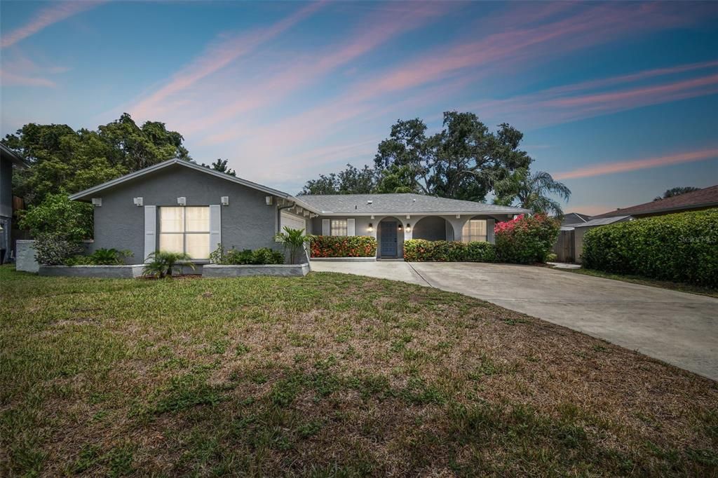 Active With Contract: $515,000 (3 beds, 2 baths, 1641 Square Feet)