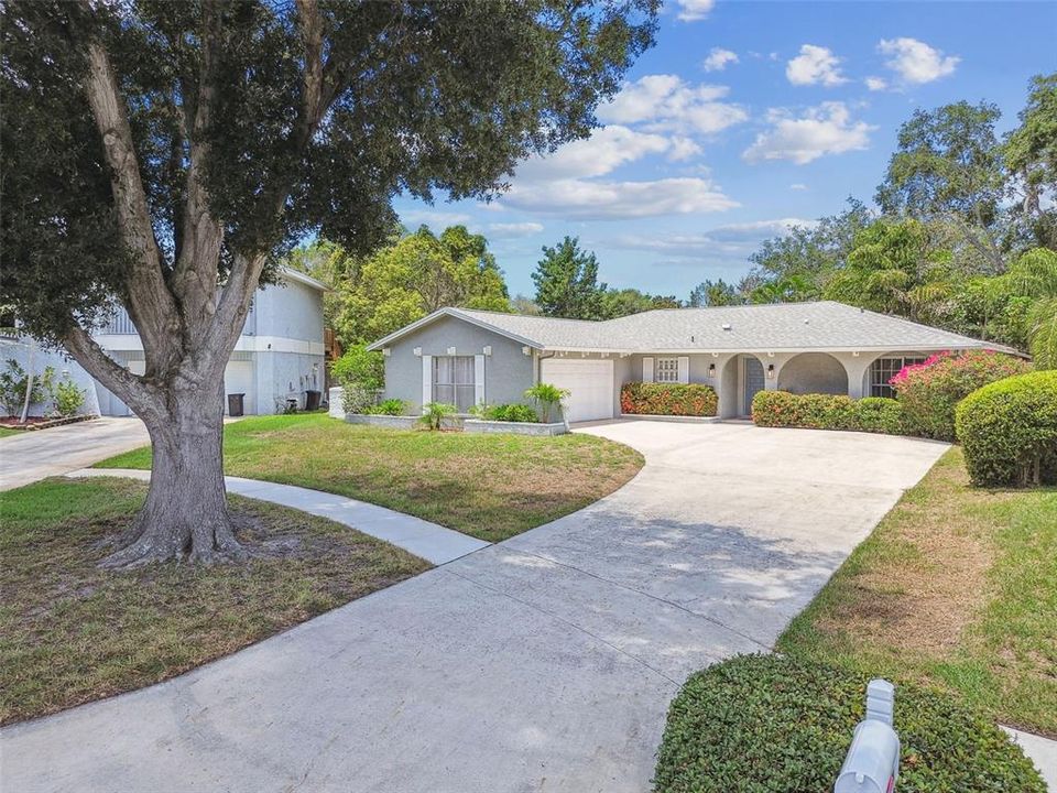 Active With Contract: $515,000 (3 beds, 2 baths, 1641 Square Feet)