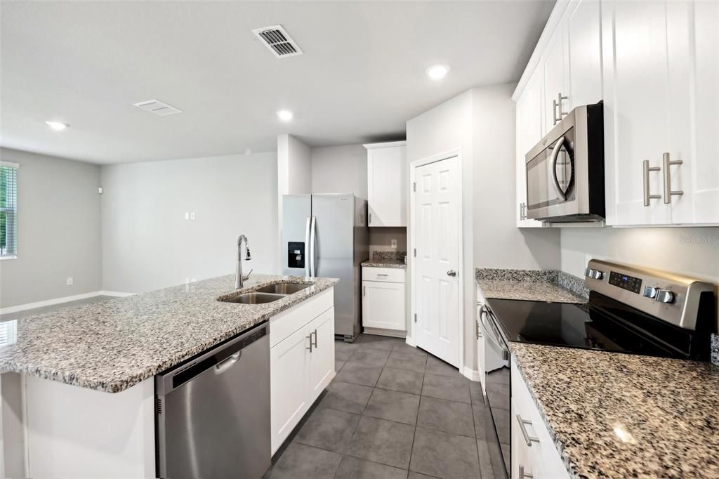 For Sale: $365,000 (3 beds, 2 baths, 1498 Square Feet)